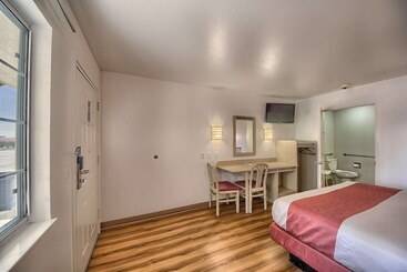 Motel 6kerrville, Tx