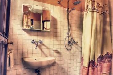 Róza Hotel és Apartmanház