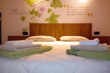 Отель Rifugio Cuneck