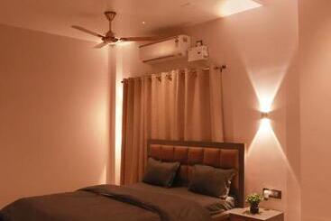 Пансион Kesar Nivas Luxury Guest House