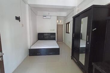 بنسيون Kost Salsabila Cisauk