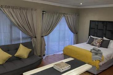 펜션 Or Tambo Stay Unit 1