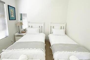 צימר The Bucket List Guest House