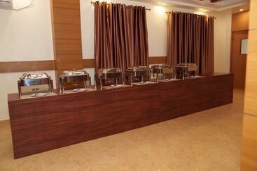 هتل Ultra International