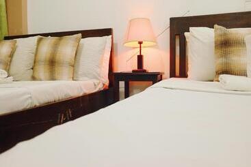 هتل آپارتمان Mariana Condotel