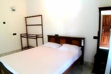 膳宿费 Sandy Beach Bloom