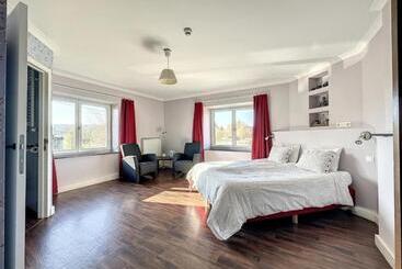 مبيت وإفطار La Cour De Grandmenil