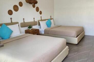 فندق Cruises The Pool Access