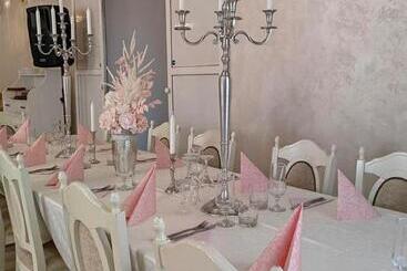 Отель Pensiunea Stejarul