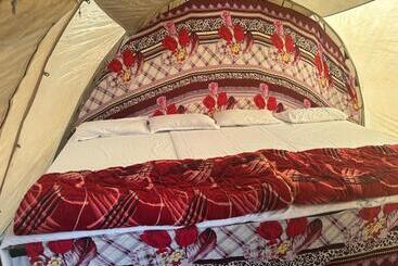 בית מלון כפרי The Forest Lake View Resort