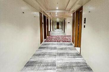 Hotel The S Crown Somnath