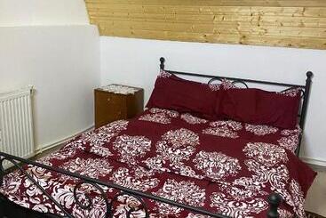 Пансион Cabana Bradu Moșului