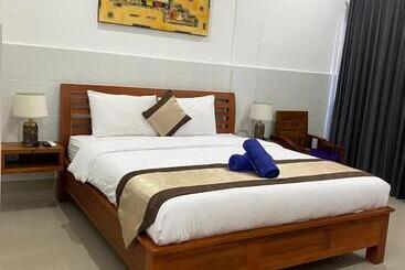 פנסיון Miyo S House