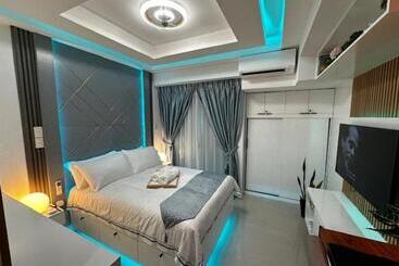 هتل آپارتمان Tinch@inspiria Cozy Centrally Located Studio Unit With Balcony In The Heart Of Davao City. Beside Ab