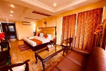 ホテル The Reo Lodge, Haridwar