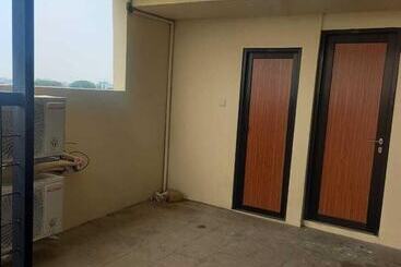 ホテル Barada Poris