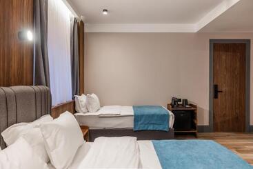 فندق Square By Margo