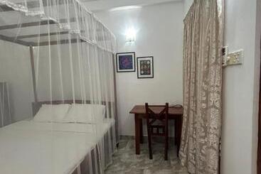 Пансион Gangu Guest House Unawatuna