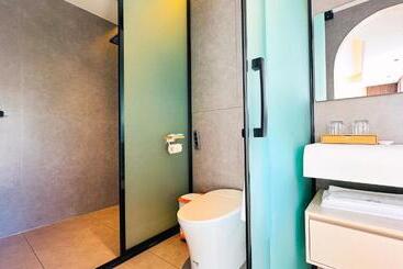 پانسیون Lijiang Painted Mountain Cloud House Boutique B&b