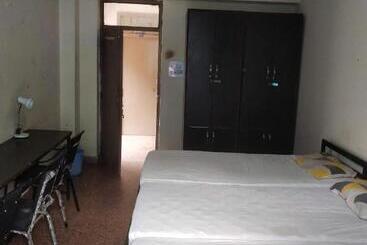 Abuzz Oxfordcaps Chanakya Hostel Solan