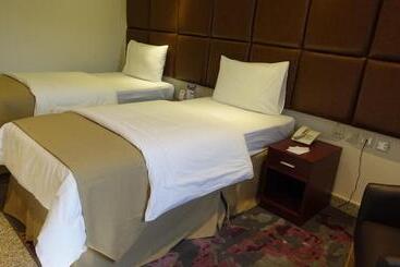 Отель Al Jaad Kudai