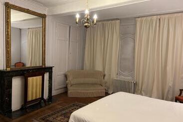 پانسیون Maison Monsigny