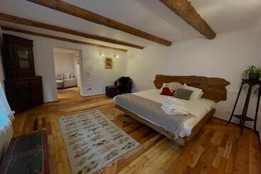 Пансион Suită Pin   Cătun