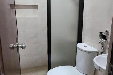 הוסטל Dormitory Near Sm And S And R