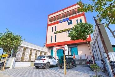 Fabhotel Gulab Heritage