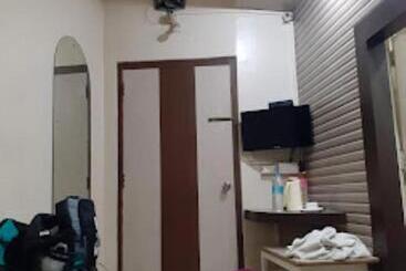 בית מלון כפרי Monsoon , Shillong