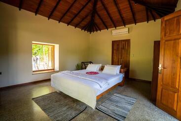 ホテル Omkara Rekawa