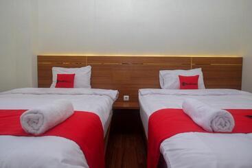 호텔 Reddoorz @ Gentan Raya