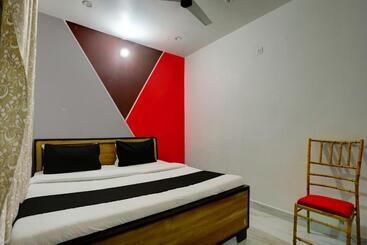 فندق O Sharma Guest House