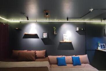 پانسیون El Meir Staycation Beside Enchanted Kingdom