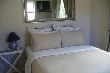 ベッドアンドブレックファースト Aquadel Accommodation