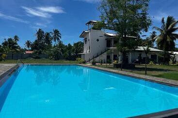 호텔 Lagoon House Negombo