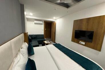 فندق Secure Inn Kadodara Road