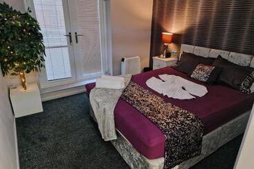 هتل The Ivy Garden Suite