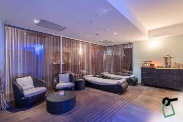 هتل Hotiday Room Collection   Otranto