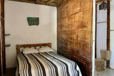 הוסטל Naif Habitaciones