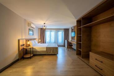 هتل Leli̇ko Suites