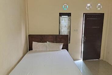 酒店 Spot On 93465 Archa Guest House Syariah