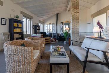 Maison Muralleta B&b