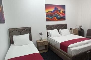 پانسیون Authentic Belgrade Centre   Luxury Suites