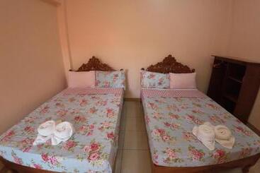 Queenslander Hotel And Restaurant