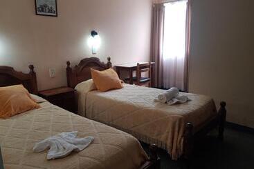 호스텔 Hostería El Alamo