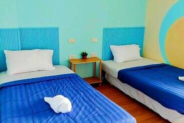 Отель Castaway S 420