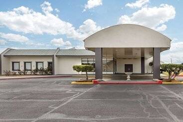 호텔 Suburban Studios Gainesville