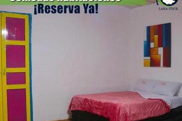 פנסיון Hostal Los Cachos