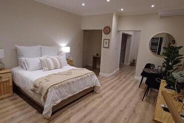 פנסיון Millwood House